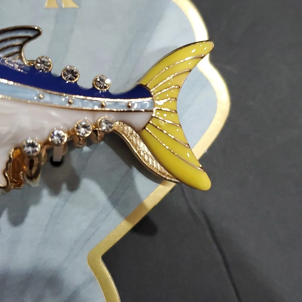 yellowfin tuna fish blue white striped hair claw‎ clip brand new